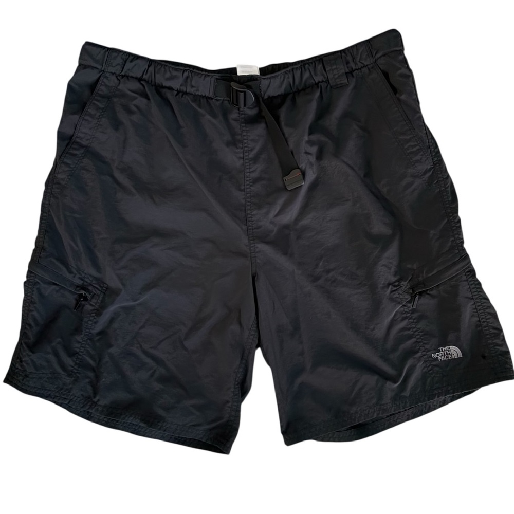 The North Face Nylon lined belted Shorts XL